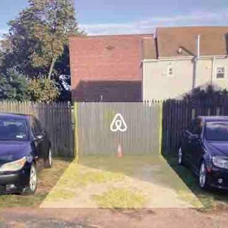 Three Bed One Bath Apt 25 Mins To Nyc Belleville Bagian luar foto