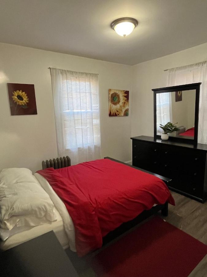 Three Bed One Bath Apt 25 Mins To Nyc Belleville Bagian luar foto