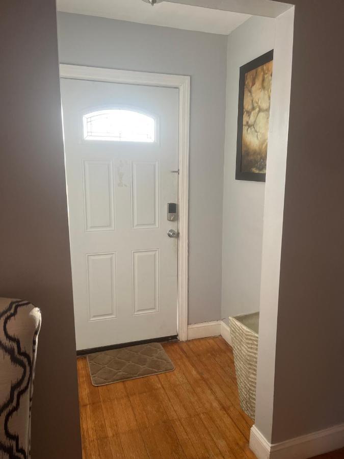 Three Bed One Bath Apt 25 Mins To Nyc Belleville Bagian luar foto